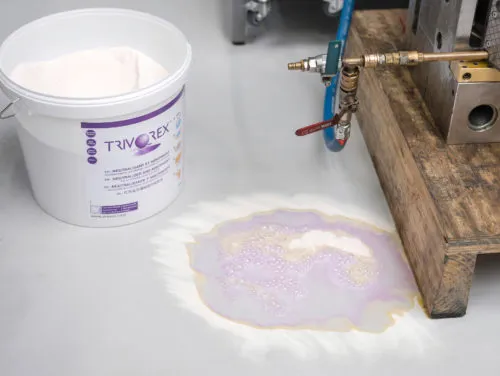 using trivorex absorbant neutralizing powder on a chemical spill