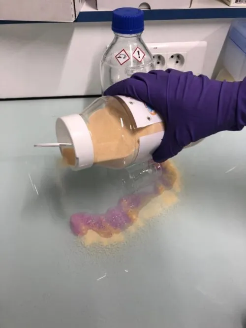 testing the Trivorex® multi-purpose neutralizing absorbent powder dispenser - Preservation of equipment